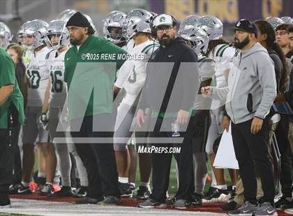 Thumbnail 2 in De La Salle vs Santa Margarita (CIF State Bowl Open Division Final) photogallery.