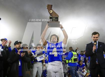 Thumbnail 3 in De La Salle vs Santa Margarita (CIF State Bowl Open Division Final) photogallery.