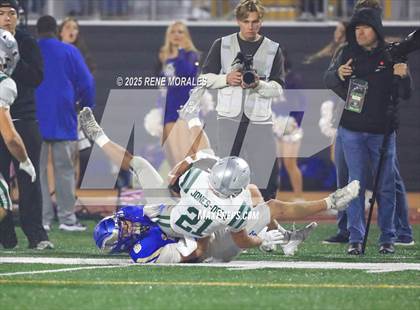 Thumbnail 2 in De La Salle vs Santa Margarita (CIF State Bowl Open Division Final) photogallery.