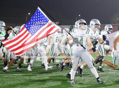 Thumbnail 3 in De La Salle vs Santa Margarita (CIF State Bowl Open Division Final) photogallery.