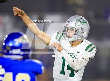 Thumbnail 1 in De La Salle vs Santa Margarita (CIF State Bowl Open Division Final) photogallery.