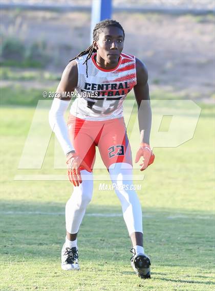 Thumbnail 2 in Central vs. Bourgade Catholic (O'Connor 7v7) photogallery.