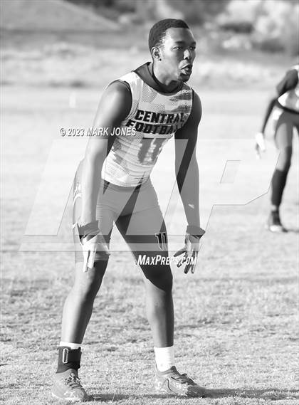 Thumbnail 1 in Central vs. Bourgade Catholic (O'Connor 7v7) photogallery.