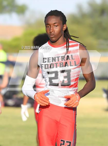 Thumbnail 1 in Central vs. Bourgade Catholic (O'Connor 7v7) photogallery.