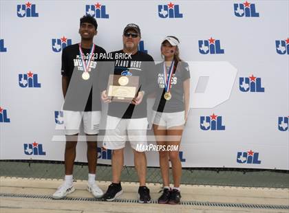 Thumbnail 2 in UIL 6A Tennis Boys and Mixed Doubles Finals (Medals) photogallery.
