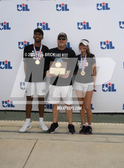 Thumbnail 3 in UIL 6A Tennis Boys and Mixed Doubles Finals (Medals) photogallery.