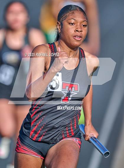 Thumbnail 1 in Lamar CISD Relays (4x400M) photogallery.