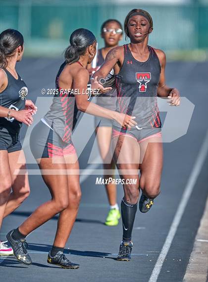 Thumbnail 3 in Lamar CISD Relays (4x400M) photogallery.