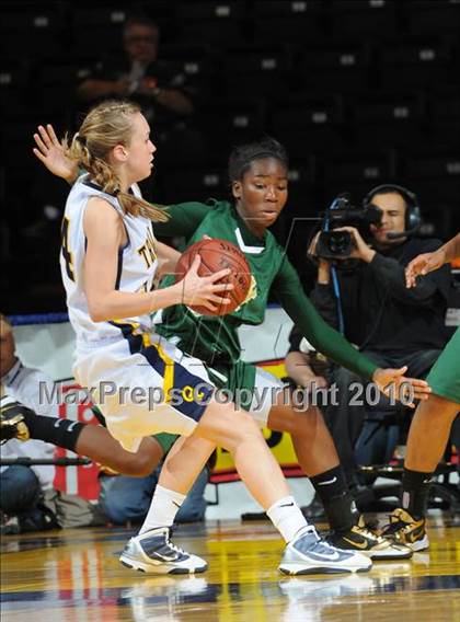 Thumbnail 2 in Poly vs. Oak Ridge (CIF State D1 Final) photogallery.
