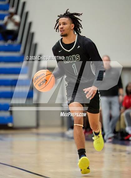 Thumbnail 1 in Augusta Christian vs Grovetown (100 Black Men of Augusta Thanksgiving Classic) photogallery.