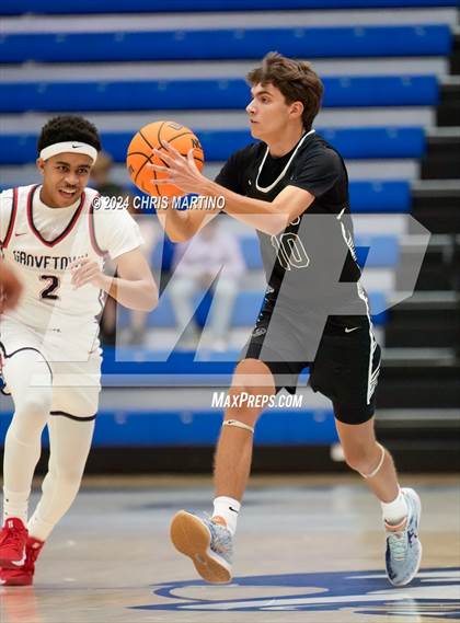 Thumbnail 1 in Augusta Christian vs Grovetown (100 Black Men of Augusta Thanksgiving Classic) photogallery.