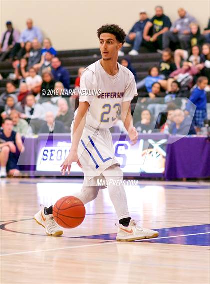 Thumbnail 3 in Carlmont vs. Jefferson photogallery.