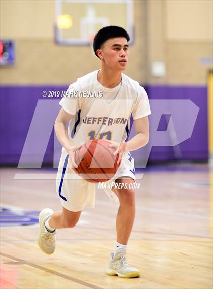 Thumbnail 1 in Carlmont vs. Jefferson photogallery.