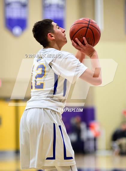 Thumbnail 2 in Carlmont vs. Jefferson photogallery.