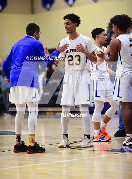 Thumbnail 2 in Carlmont vs. Jefferson photogallery.