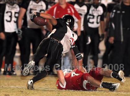 Thumbnail 1 in Lutheran vs. Servite photogallery.