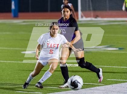 Thumbnail 1 in Taft @ Warren photogallery.