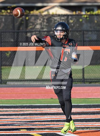 Thumbnail 2 in JV: Grand Island @ Amherst Central photogallery.