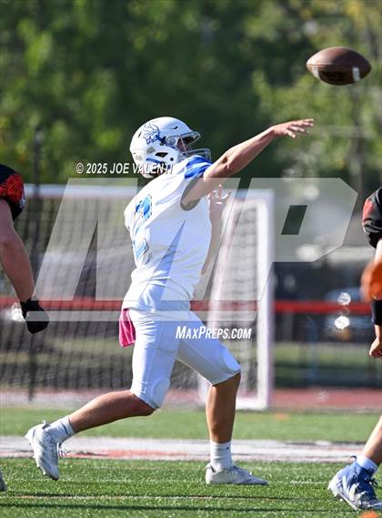 Thumbnail 1 in JV: Grand Island @ Amherst Central photogallery.