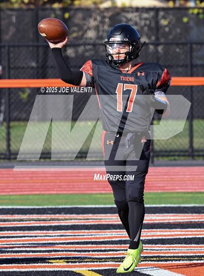 Thumbnail 1 in JV: Grand Island @ Amherst Central photogallery.