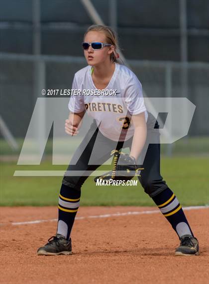 Thumbnail 2 in Three Rivers vs. Poth (Leopard Softball Classic) photogallery.