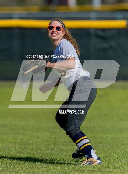 Thumbnail 3 in Three Rivers vs. Poth (Leopard Softball Classic) photogallery.