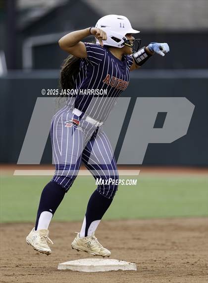 Thumbnail 3 in Robinson vs. Aubrey (UIL Softball 4A D2 Final) photogallery.