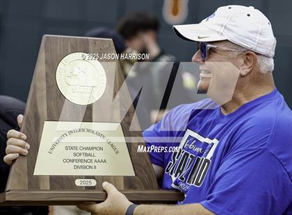 Thumbnail 3 in Robinson vs. Aubrey (UIL Softball 4A D2 Final) photogallery.
