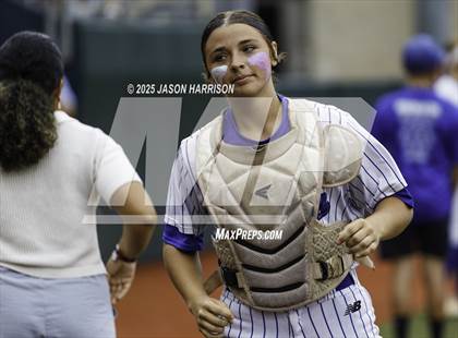 Thumbnail 1 in Robinson vs. Aubrey (UIL Softball 4A D2 Final) photogallery.