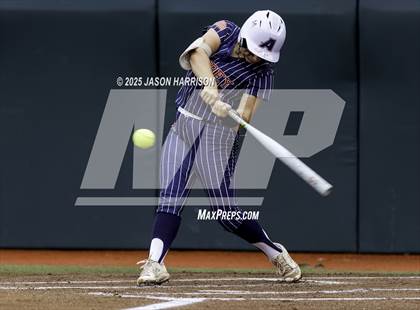Thumbnail 1 in Robinson vs. Aubrey (UIL Softball 4A D2 Final) photogallery.