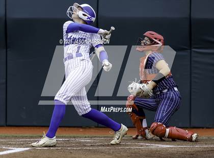 Thumbnail 3 in Robinson vs. Aubrey (UIL Softball 4A D2 Final) photogallery.