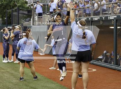 Thumbnail 2 in Robinson vs. Aubrey (UIL Softball 4A D2 Final) photogallery.