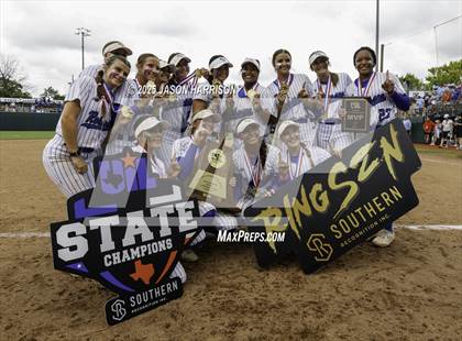 Thumbnail 3 in Robinson vs. Aubrey (UIL Softball 4A D2 Final) photogallery.