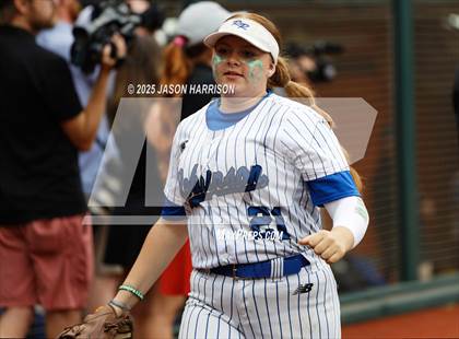 Thumbnail 3 in Robinson vs. Aubrey (UIL Softball 4A D2 Final) photogallery.