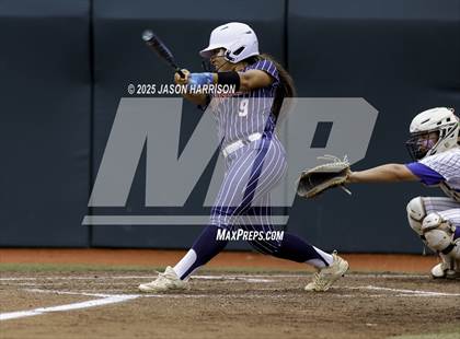 Thumbnail 3 in Robinson vs. Aubrey (UIL Softball 4A D2 Final) photogallery.