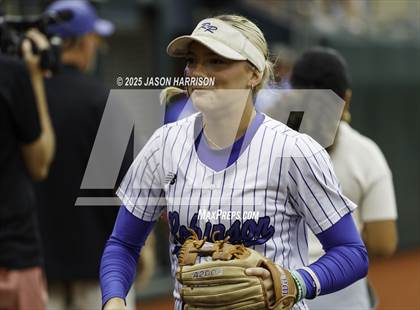 Thumbnail 2 in Robinson vs. Aubrey (UIL Softball 4A D2 Final) photogallery.