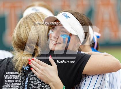 Thumbnail 3 in Robinson vs. Aubrey (UIL Softball 4A D2 Final) photogallery.