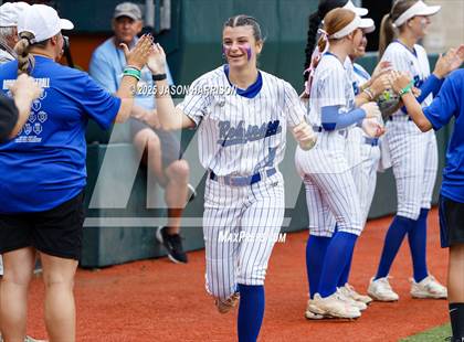 Thumbnail 1 in Robinson vs. Aubrey (UIL Softball 4A D2 Final) photogallery.