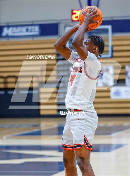 Thumbnail 2 in Millbrook vs. Dutchtown (Lemon Street Classic) photogallery.