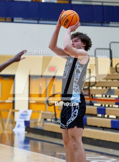 Thumbnail 1 in Millbrook vs. Dutchtown (Lemon Street Classic) photogallery.