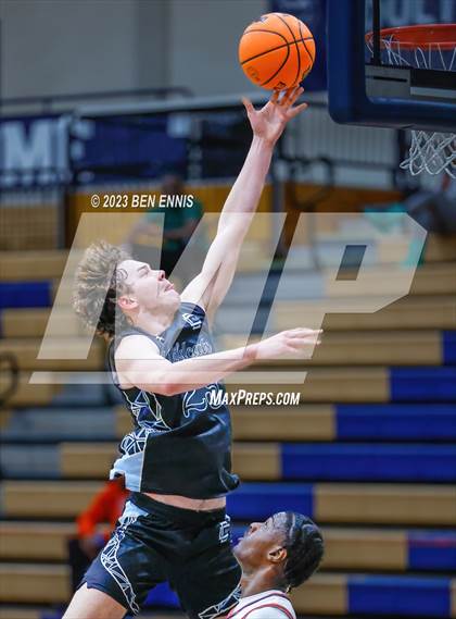 Thumbnail 1 in Millbrook vs. Dutchtown (Lemon Street Classic) photogallery.
