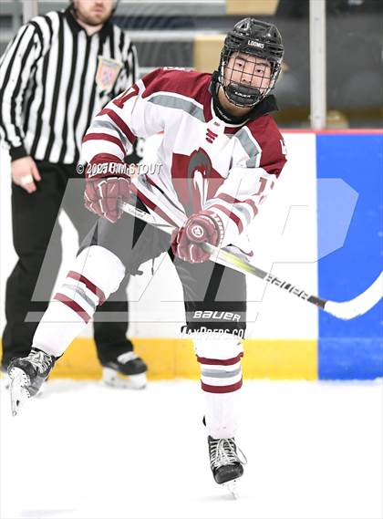 Thumbnail 1 in Loomis vs. St. Paul's (Avon Christmas Classic 5th Place photogallery.