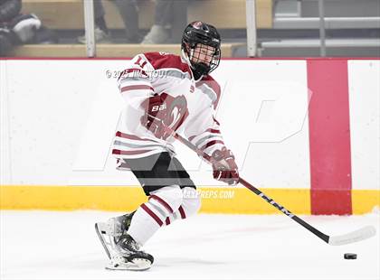 Thumbnail 1 in Loomis vs. St. Paul's (Avon Christmas Classic 5th Place photogallery.