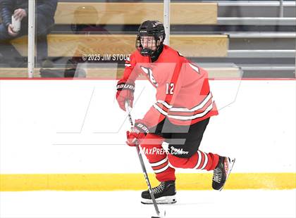 Thumbnail 1 in Loomis vs. St. Paul's (Avon Christmas Classic 5th Place photogallery.