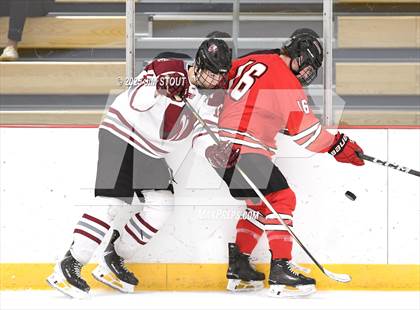 Thumbnail 1 in Loomis vs. St. Paul's (Avon Christmas Classic 5th Place photogallery.