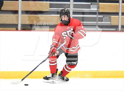 Thumbnail 1 in Loomis vs. St. Paul's (Avon Christmas Classic 5th Place photogallery.