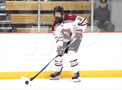 Thumbnail 3 in Loomis vs. St. Paul's (Avon Christmas Classic 5th Place photogallery.