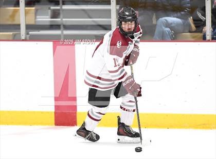 Thumbnail 3 in Loomis vs. St. Paul's (Avon Christmas Classic 5th Place photogallery.