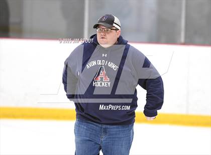 Thumbnail 2 in Loomis vs. St. Paul's (Avon Christmas Classic 5th Place photogallery.