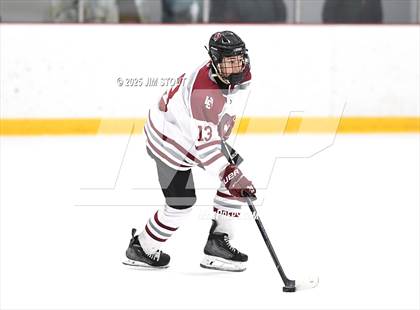 Thumbnail 3 in Loomis vs. St. Paul's (Avon Christmas Classic 5th Place photogallery.